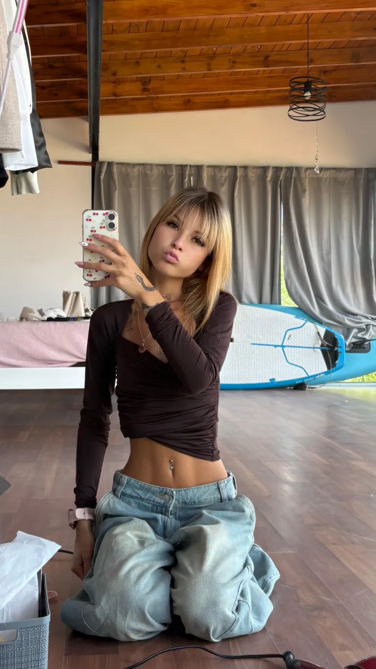 Tiny Lana - Deutsche OnlyFans Model - Rank 2 Creator Deutschland